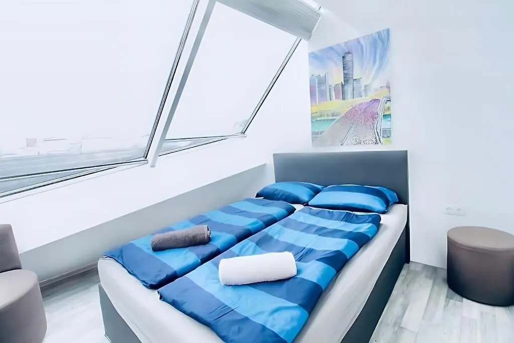 Central 4Br Apt With Terrace, 10Min Walk To Augarten Apartment Vienna Austria